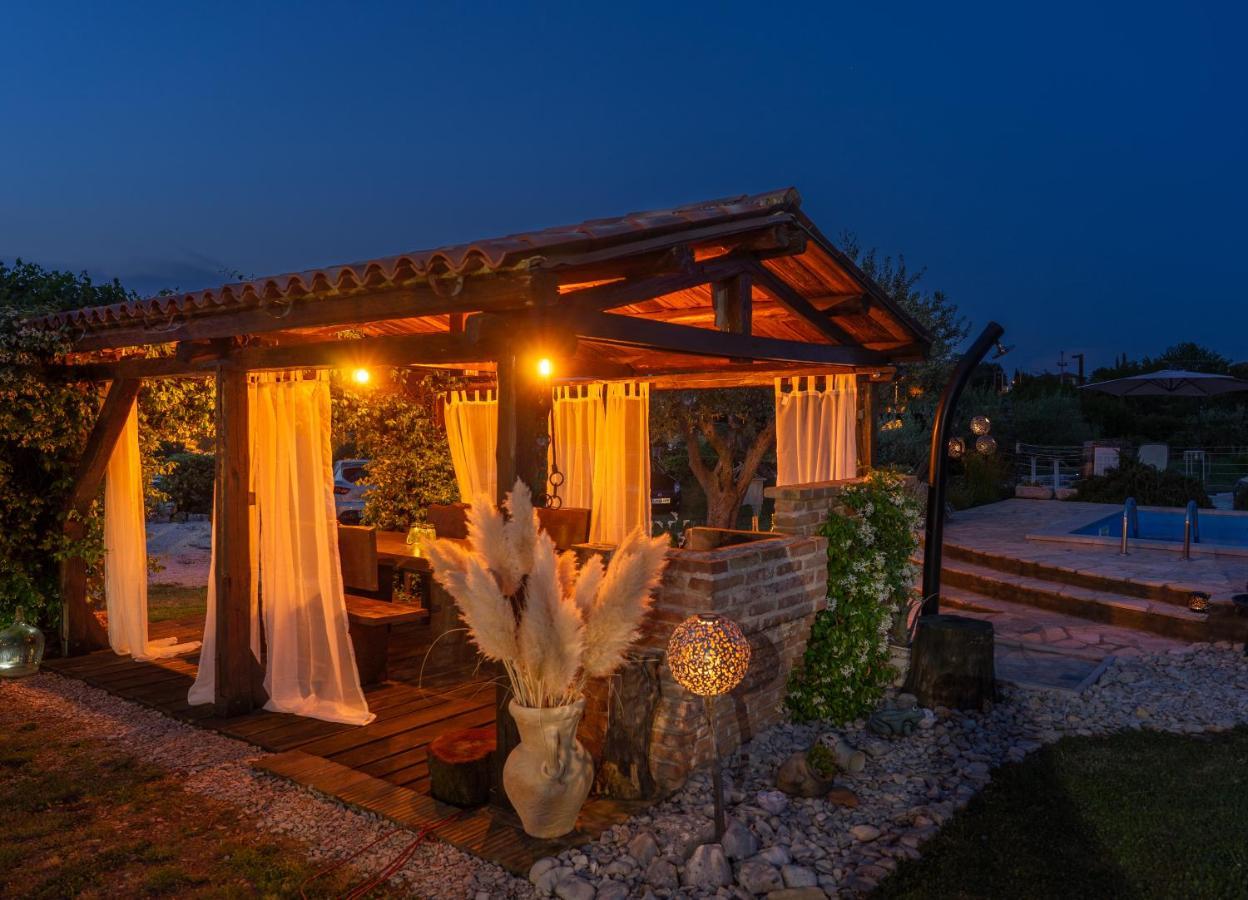 Lavanda Apartments & Room Sveti Lovreč Pazenatički Eksteriør billede