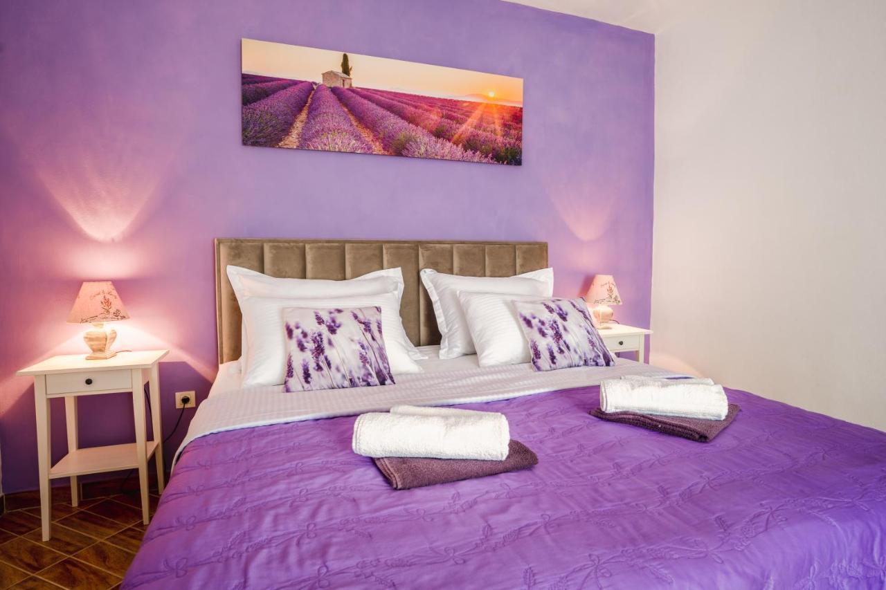 Lavanda Apartments & Room Sveti Lovreč Pazenatički Eksteriør billede