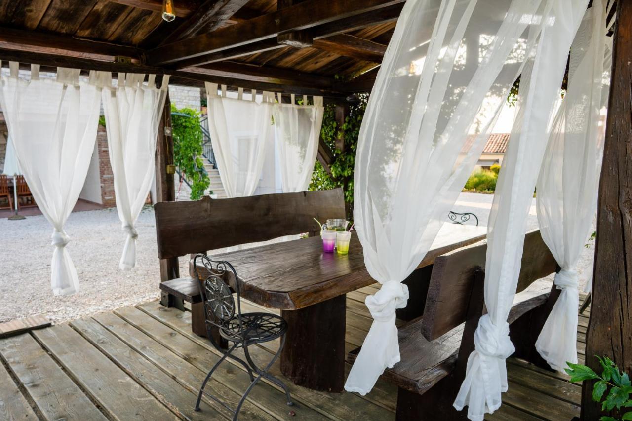 Lavanda Apartments & Room Sveti Lovreč Pazenatički Eksteriør billede