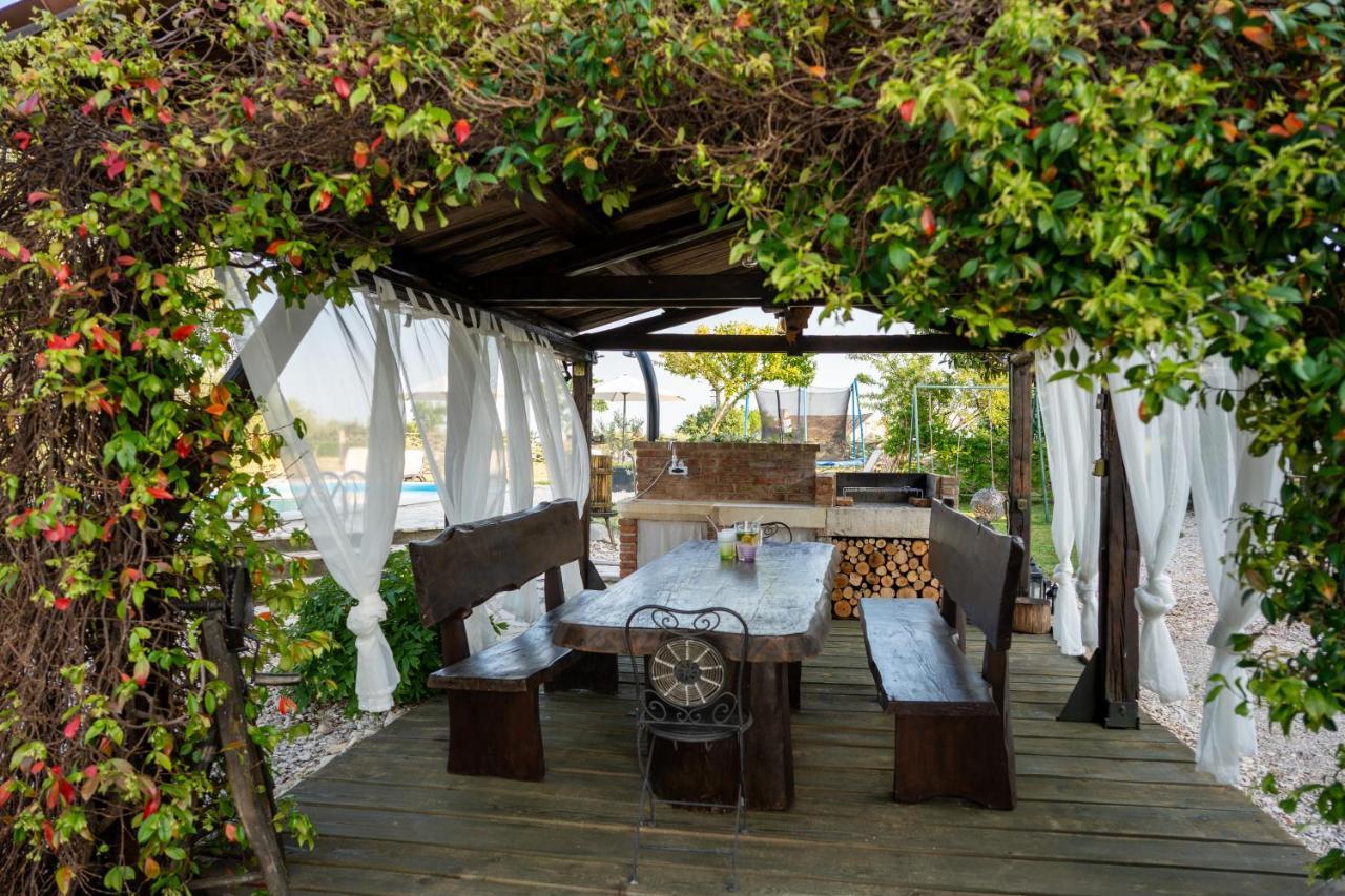 Lavanda Apartments & Room Sveti Lovreč Pazenatički Eksteriør billede
